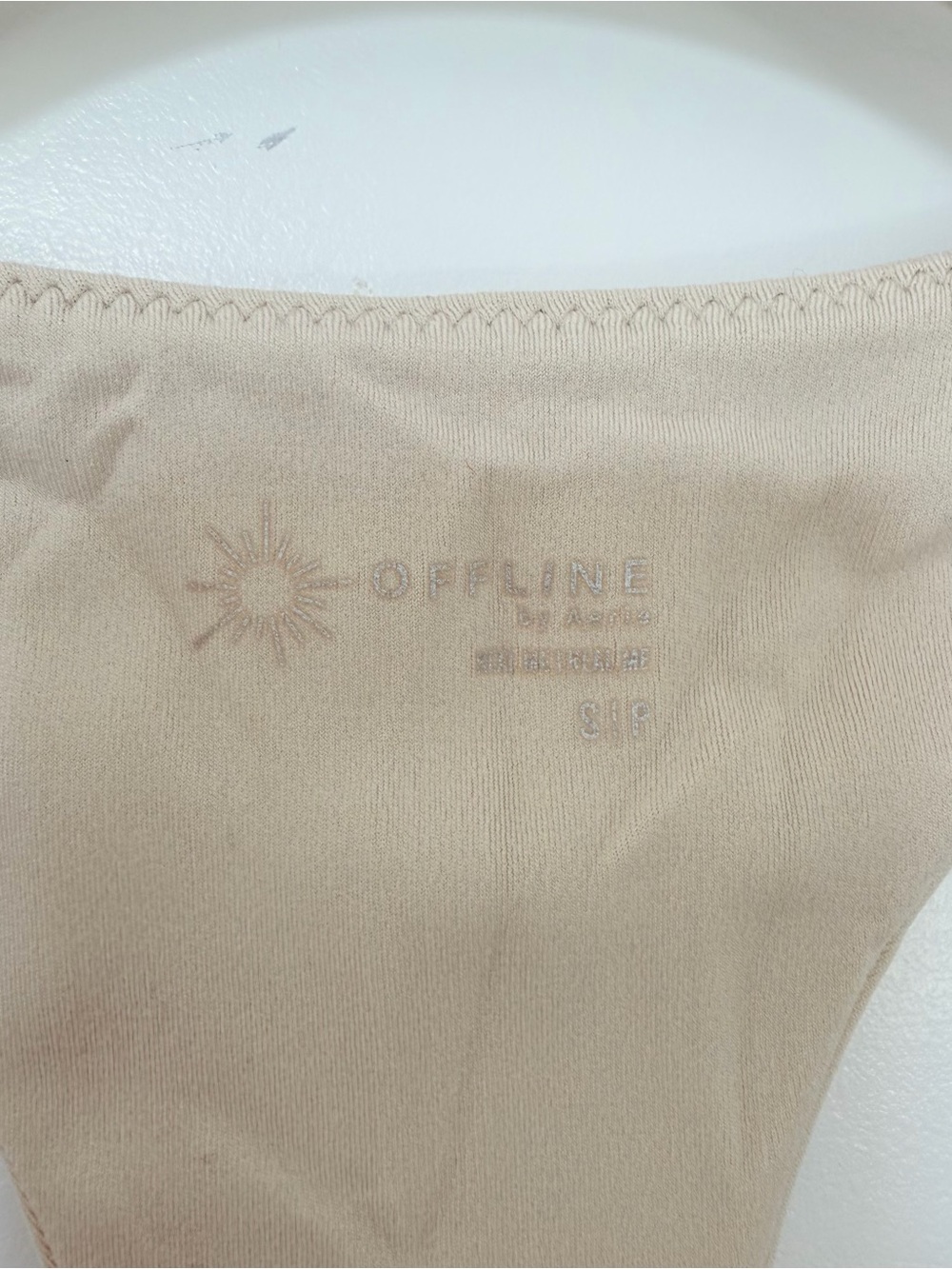 2-PC✌🏼 Offline by Aerie Racerback Sports Bra + 5” Pocket Bike Shorts in Soft Oat - Picture 4 of 4